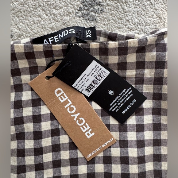 NWT Afend Skirt - Picture 2 of 2